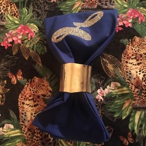 Two Napkins w/ holder & intial set